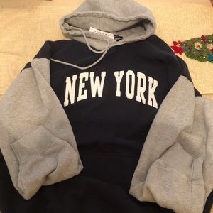 NEW YORK brandy melville christy hoodie